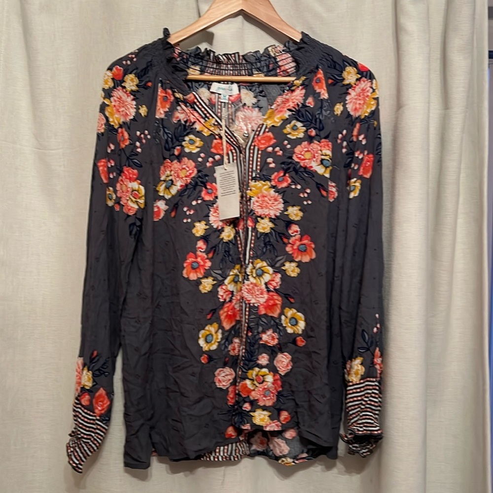 Grace and lace medium blouse